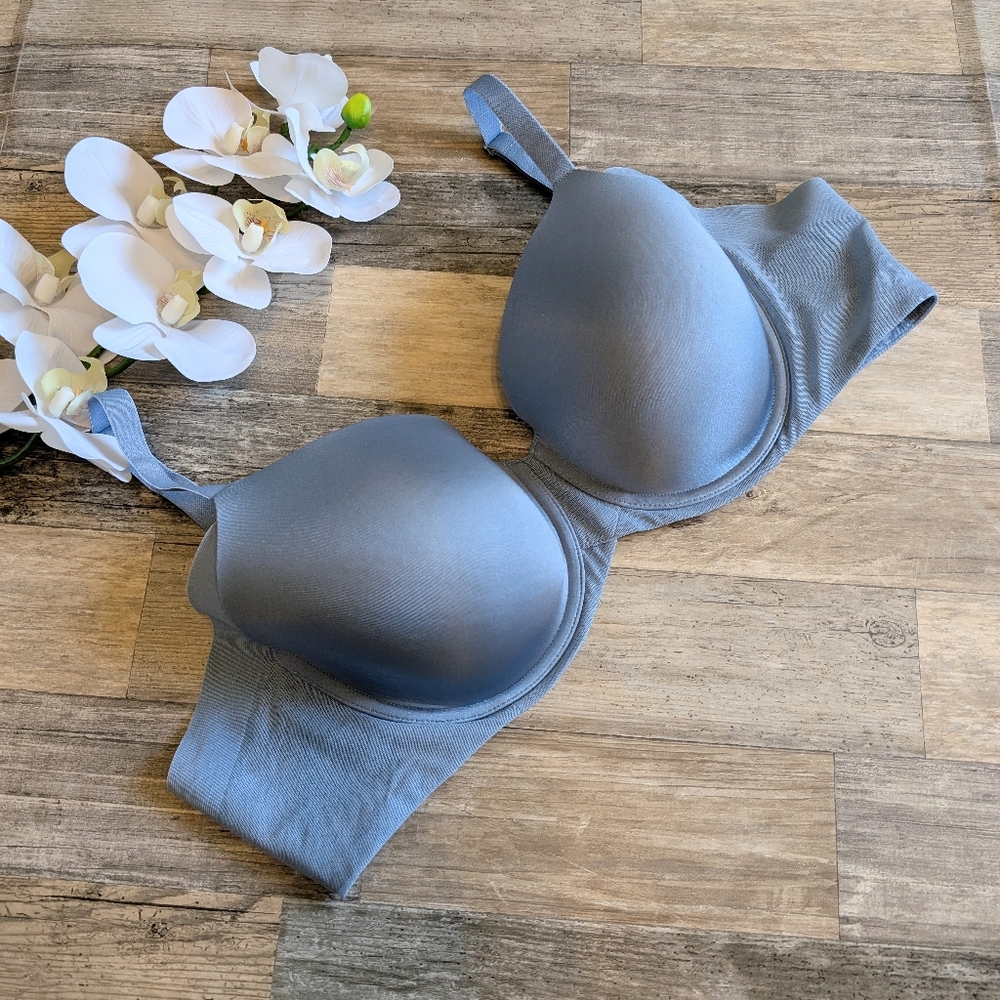 Wacoal blue lightly lined underwire side smoothing bra size 40C EUC